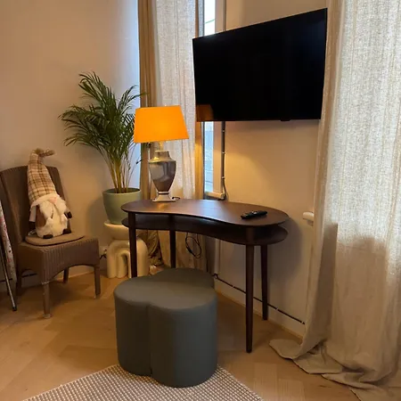 Huyze Elise Free Parking Homestay *