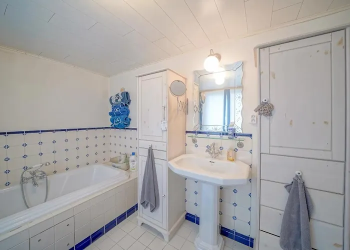 Huyze Elise Free Parking Homestay Ostend