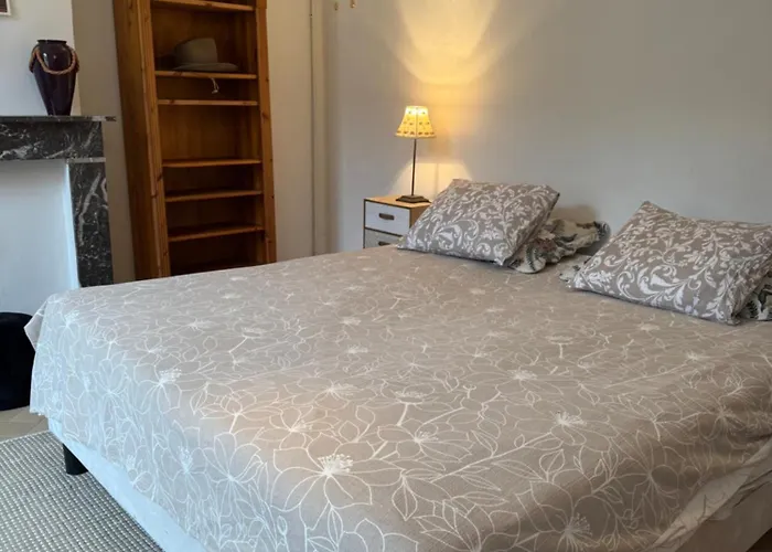 Huyze Elise Free Parking 民宿 *